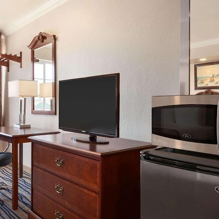 Days Inn By Wyndham Eureka Ca Eksteriør billede