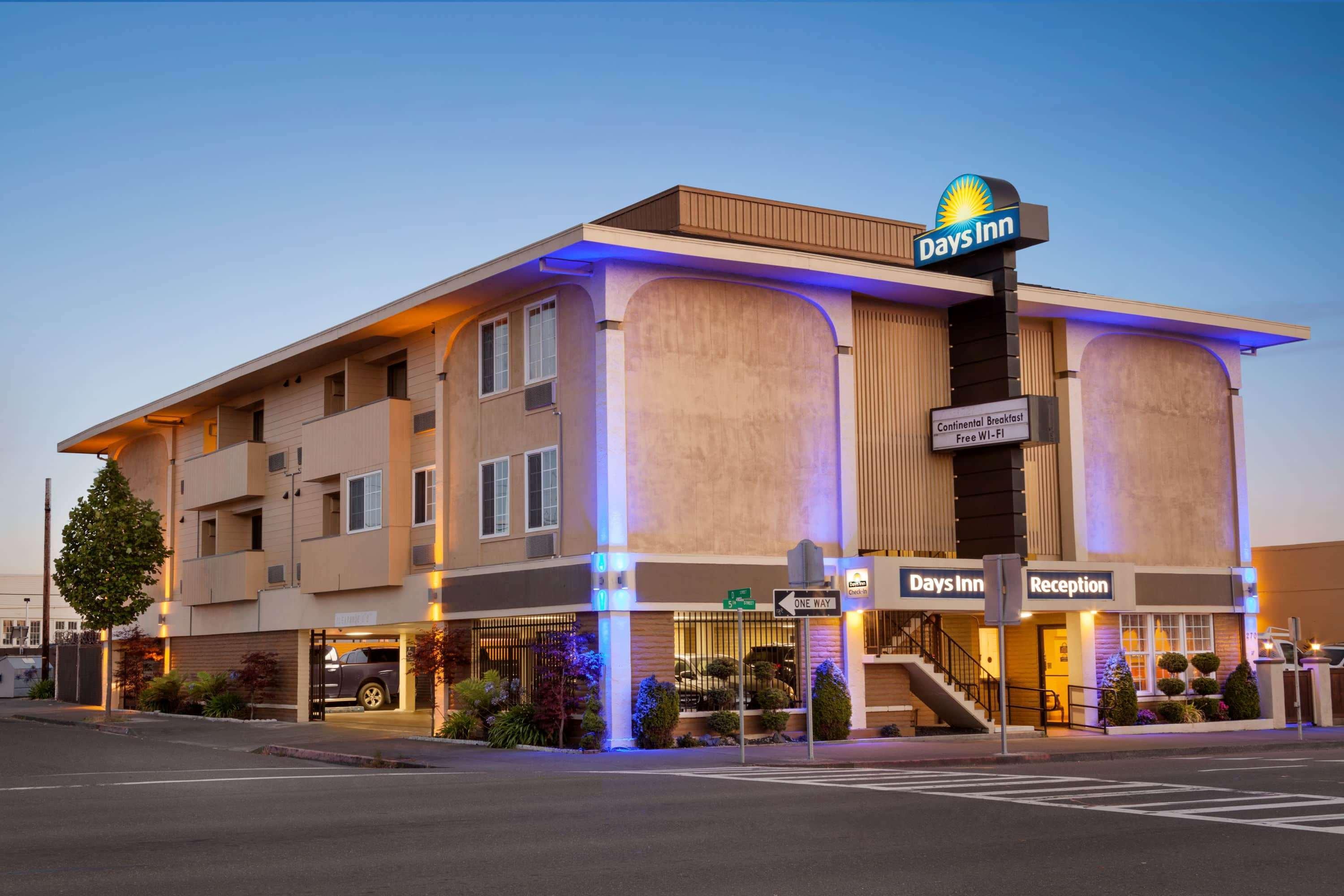 Days Inn By Wyndham Eureka Ca Eksteriør billede