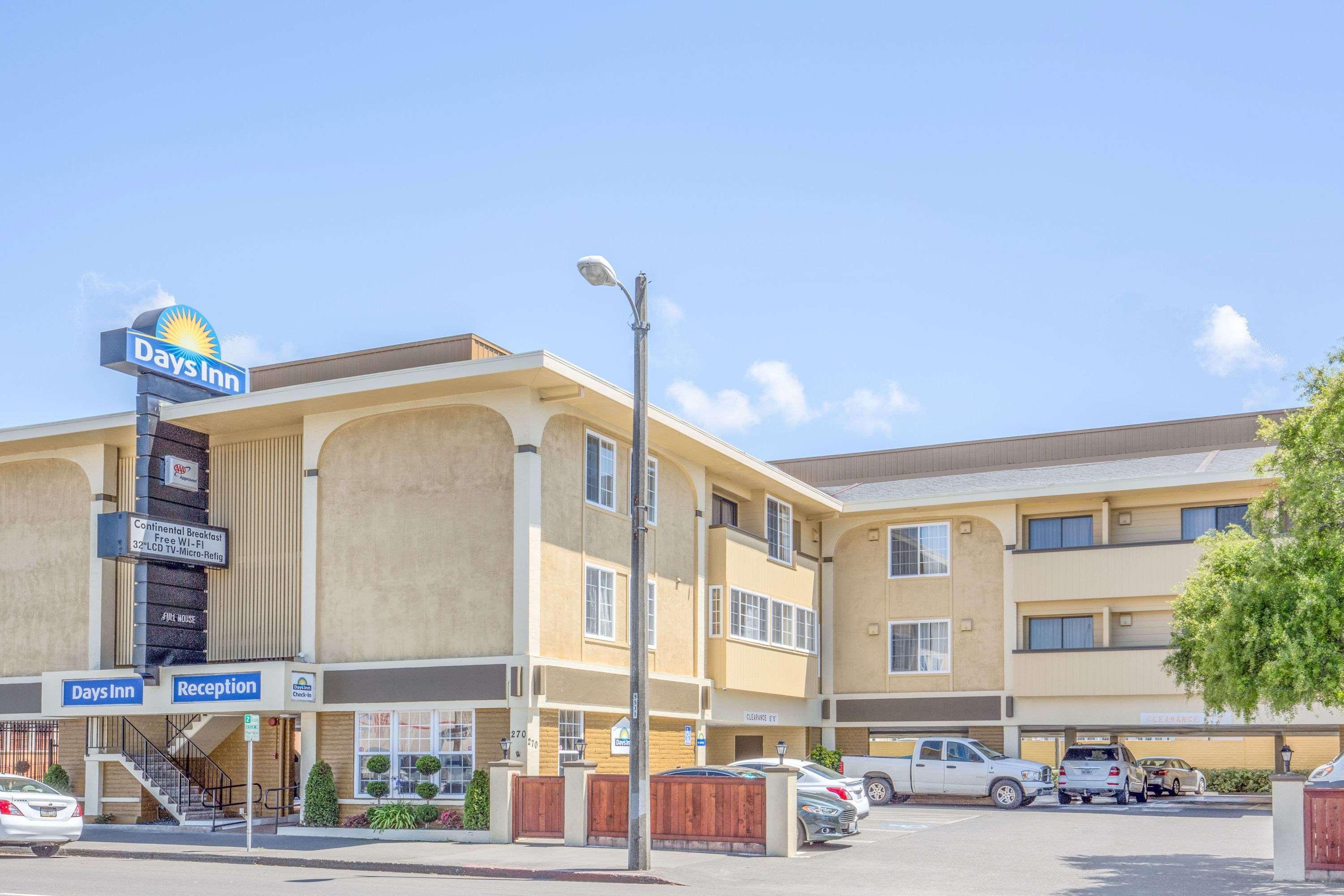 Days Inn By Wyndham Eureka Ca Eksteriør billede